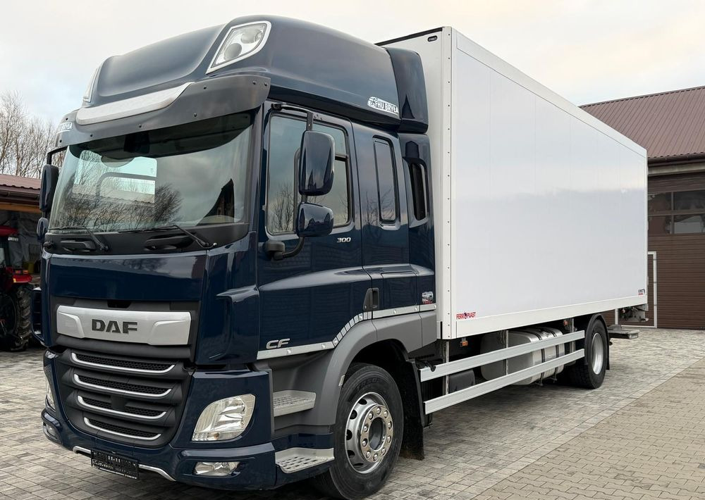 DAF CF 300 / E6 / ACC / SILNIK 10 837 cm3 / IZOTERMA+ WINDA/ 18 PALET / 2020ROK / RETARDER / SPROWADZONY / JAK NOWA - Kølevogn lastbil: billede 1 DAF CF 300 / E6 / ACC / SILNIK 10 837 cm3 / IZOTERMA+ WINDA/ 18 PALET / 2020ROK / RETARDER / SPROWADZONY / JAK NOWA - Kølevogn lastbil: billede 1