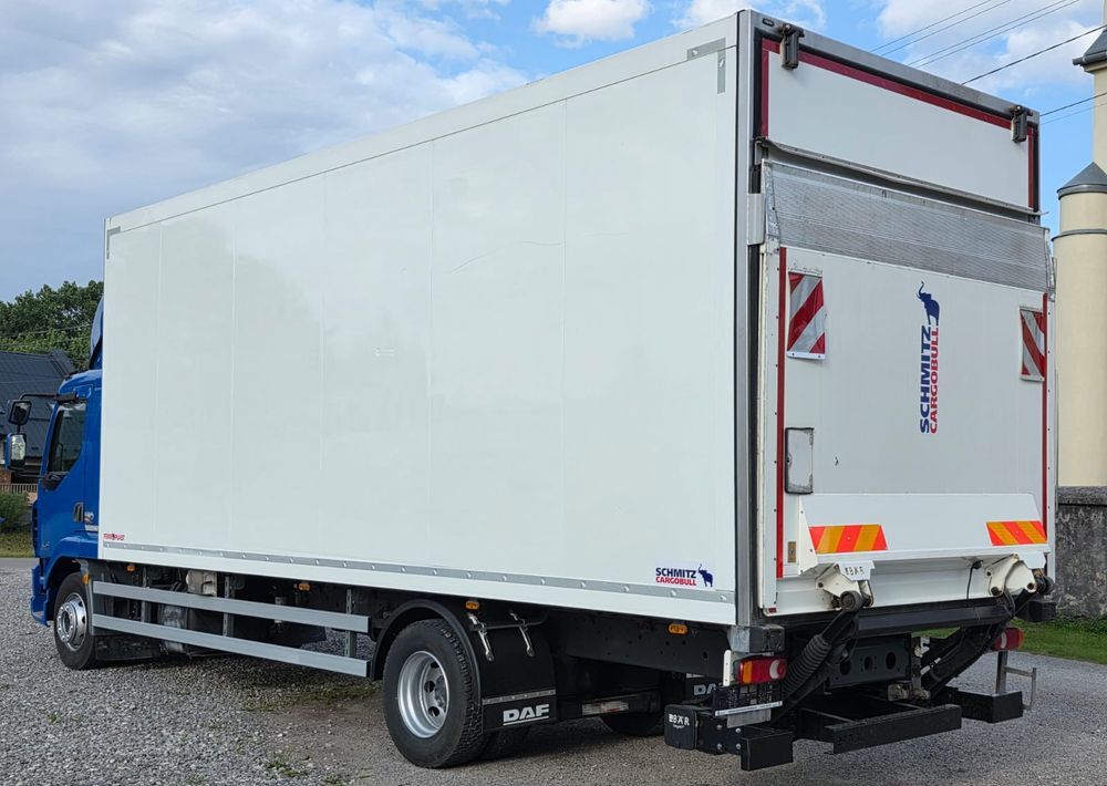 DAF LF 290 / CHŁODNIA / WINDA / AGREGAT CARIER / EURO 6 / 17 PALET / SPROWADZONY / AUTOMAT / SYPIALKA - Kølevogn lastbil: billede 4 DAF LF 290 / CHŁODNIA / WINDA / AGREGAT CARIER / EURO 6 / 17 PALET / SPROWADZONY / AUTOMAT / SYPIALKA - Kølevogn lastbil: billede 4