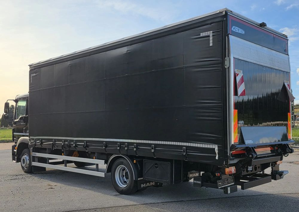 MAN TGM 12.290 / 15.290 / E6/ FIRANKA /BOCZNE DRZWI / BURTO-FIRANKA / 18PALET / WINDA / NISKI PRZEBIEG / 2018/ CAŁY NA PODUSZKACH / SERWISOWANY - Lastbil med presenning: billede 4 MAN TGM 12.290 / 15.290 / E6/ FIRANKA /BOCZNE DRZWI / BURTO-FIRANKA / 18PALET / WINDA / NISKI PRZEBIEG / 2018/ CAŁY NA PODUSZKACH / SERWISOWANY - Lastbil med presenning: billede 4