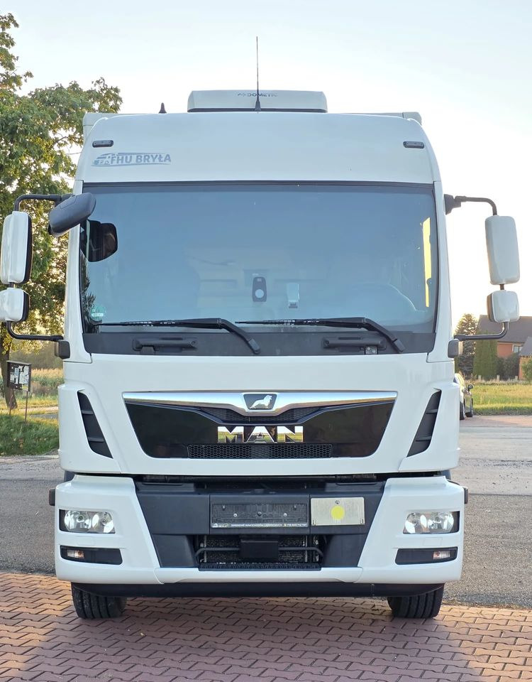 MAN TGM 15.290 / TGL / KONTENER / IZOTERMA / WINDA / KLIMA POSTOJOWA / 2019R / EURO 6 / PEŁEN SERWIS / 8200KG ŁADOWNOŚĆ / SPROWADZONY / ZADBANY / JAK NOWY / KSIĄŻKA SERWISOWA / E6 / 18 PALET - Lastbil varevogn: billede 5 MAN TGM 15.290 / TGL / KONTENER / IZOTERMA / WINDA / KLIMA POSTOJOWA / 2019R / EURO 6 / PEŁEN SERWIS / 8200KG ŁADOWNOŚĆ / SPROWADZONY / ZADBANY / JAK NOWY / KSIĄŻKA SERWISOWA / E6 / 18 PALET - Lastbil varevogn: billede 5