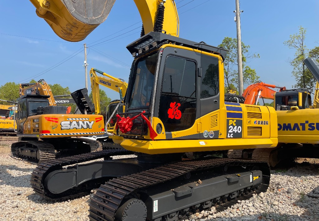 Komatsu PC 240 PC220 PC240-8 - Bæltegravemaskine: billede 2 Komatsu PC 240 PC220 PC240-8 - Bæltegravemaskine: billede 2