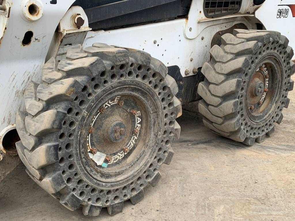 Bobcat S 740 - Skridstyret minilæsser: billede 4 Bobcat S 740 - Skridstyret minilæsser: billede 4