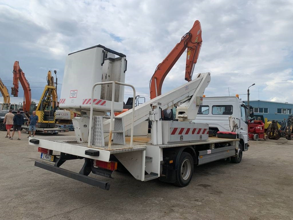 Mercedes-Benz Atego 818 - Lastbil med mandskabslift: billede 4 Mercedes-Benz Atego 818 - Lastbil med mandskabslift: billede 4