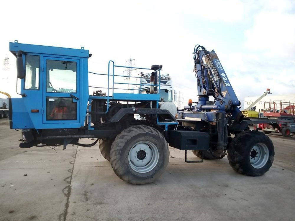 Mercedes-Benz Unimog - Lastbil med kran: billede 2 Mercedes-Benz Unimog - Lastbil med kran: billede 2