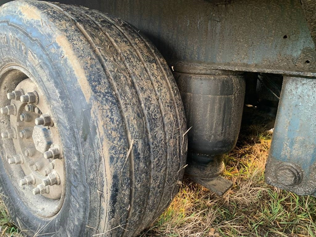 Schmitz S 01 - Nedbygget platform sættevogn: billede 5 Schmitz S 01 - Nedbygget platform sættevogn: billede 5