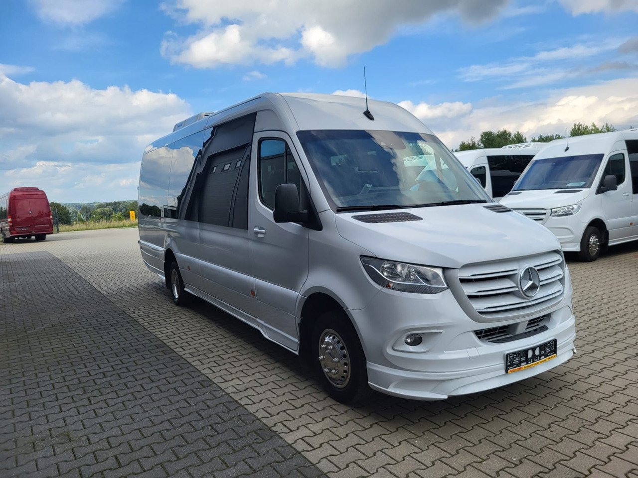 Mercedes-Benz Sprinter 519 CDI 24 places + 3 standing - Forstæder bus: billede 1 Mercedes-Benz Sprinter 519 CDI 24 places + 3 standing - Forstæder bus: billede 1