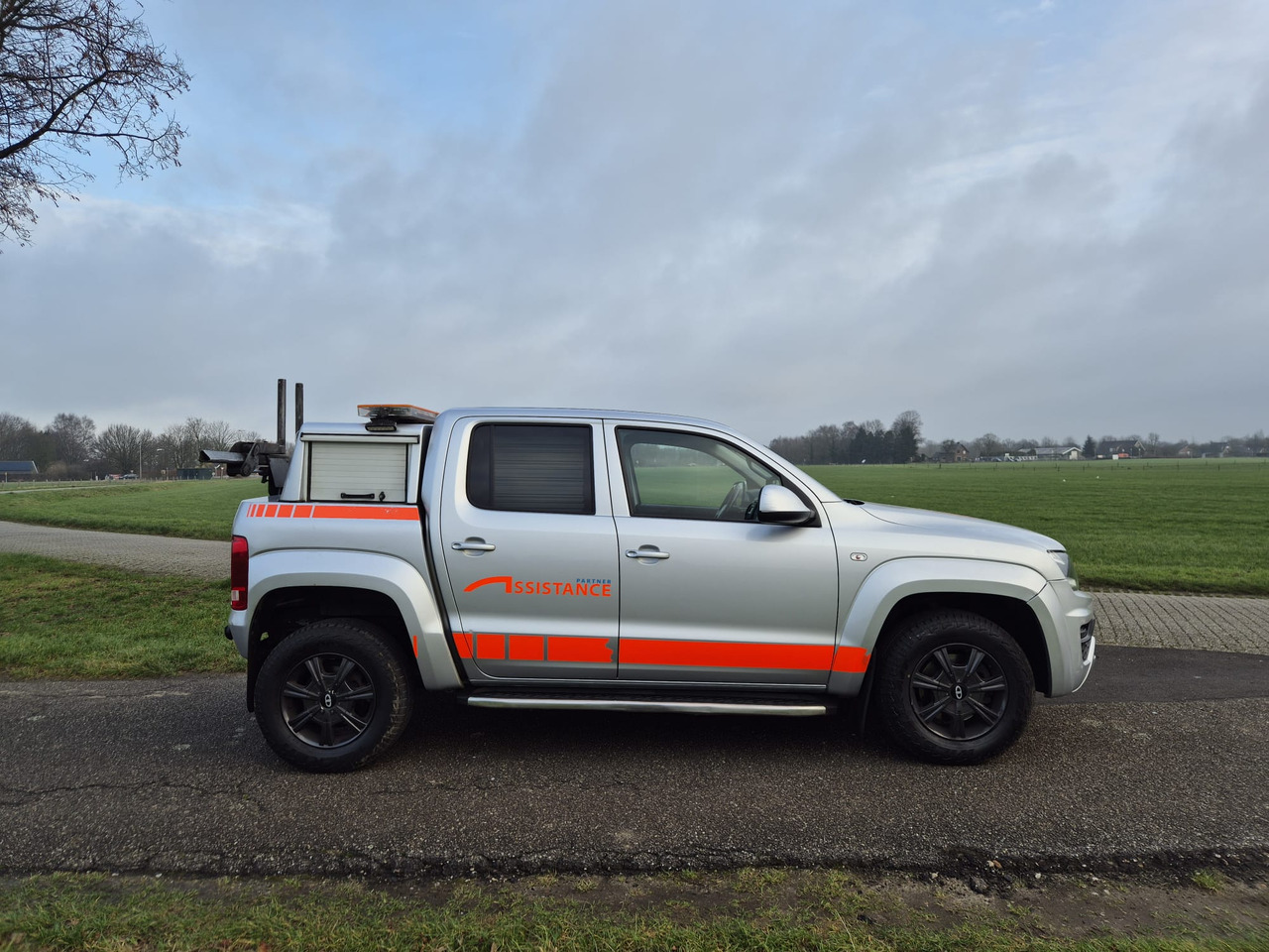 Volkswagen VW Amarok Tischer Hubbrillen Abschleppwagen - Bjærgningskøretøj: billede 4 Volkswagen VW Amarok Tischer Hubbrillen Abschleppwagen - Bjærgningskøretøj: billede 4