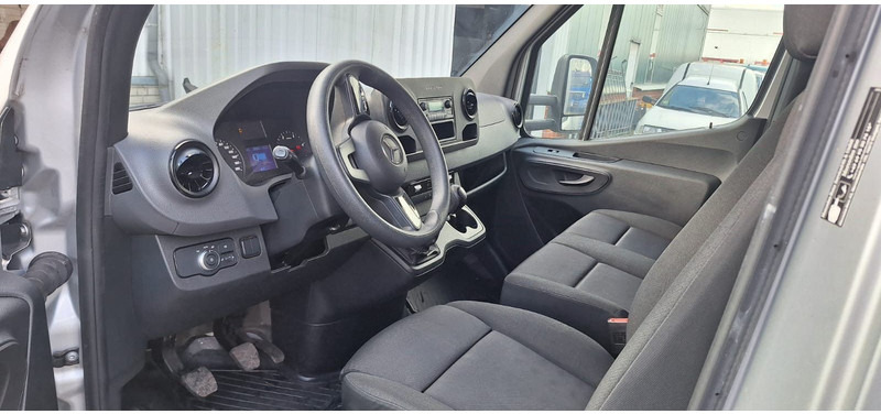 Mercedes-Benz 315 317 319 Sprinter III Koffer - Varebil med kasse: billede 4 Mercedes-Benz 315 317 319 Sprinter III Koffer - Varebil med kasse: billede 4