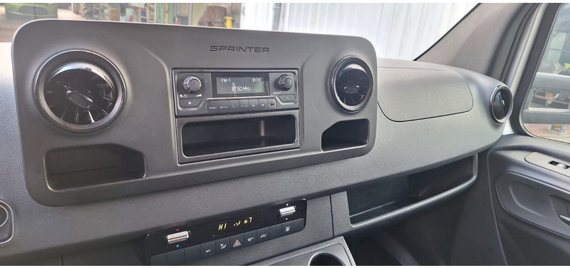 Mercedes-Benz 315 317 319 Sprinter III Koffer - Varebil med kasse: billede 5 Mercedes-Benz 315 317 319 Sprinter III Koffer - Varebil med kasse: billede 5