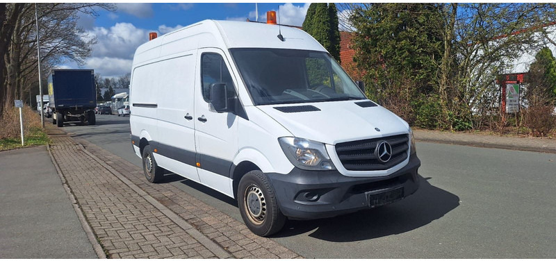 Mercedes-Benz Sprinter II Kasten 216CDI Lang/Hoch - Små varebil: billede 1 Mercedes-Benz Sprinter II Kasten 216CDI Lang/Hoch - Små varebil: billede 1