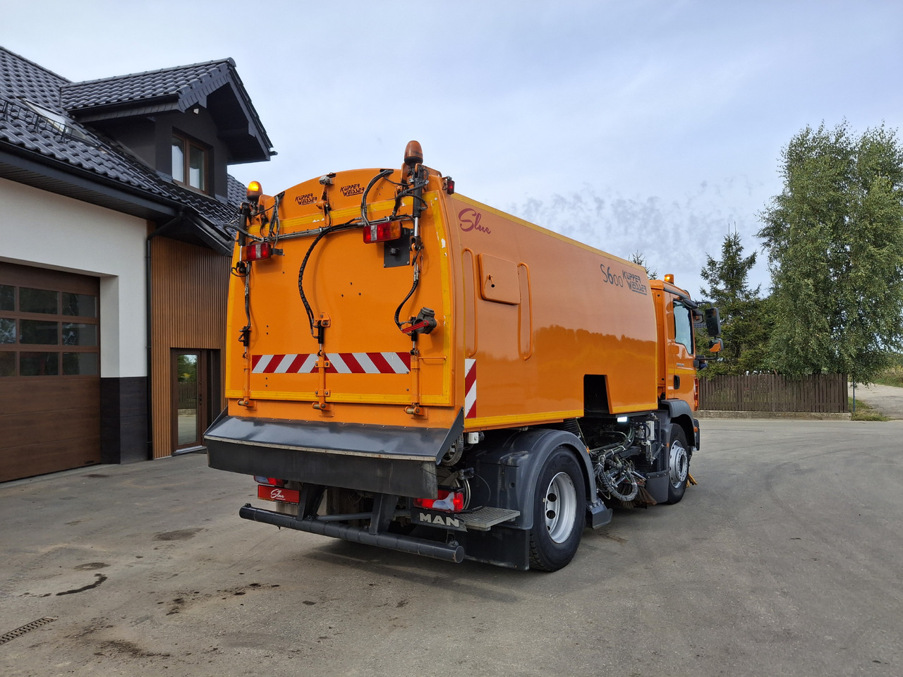 MAN TGM 18.250 Zamiatarka Kupper Weisser BROCK 2 Motoren Szczotki L/R PM10 Odchwaszczarka - Fejebil: billede 5 MAN TGM 18.250 Zamiatarka Kupper Weisser BROCK 2 Motoren Szczotki L/R PM10 Odchwaszczarka - Fejebil: billede 5