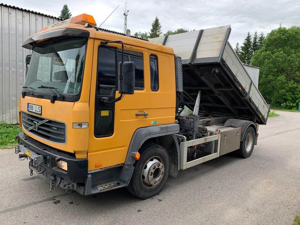 Volvo FL615 + HIAB 027-2 - Tipvogn lastbil: billede 1 Volvo FL615 + HIAB 027-2 - Tipvogn lastbil: billede 1