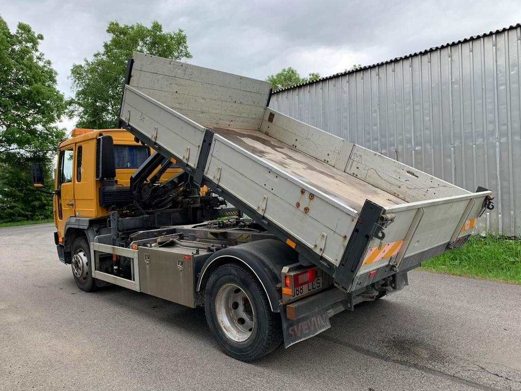 Volvo FL615 + HIAB 027-2 - Tipvogn lastbil: billede 2 Volvo FL615 + HIAB 027-2 - Tipvogn lastbil: billede 2