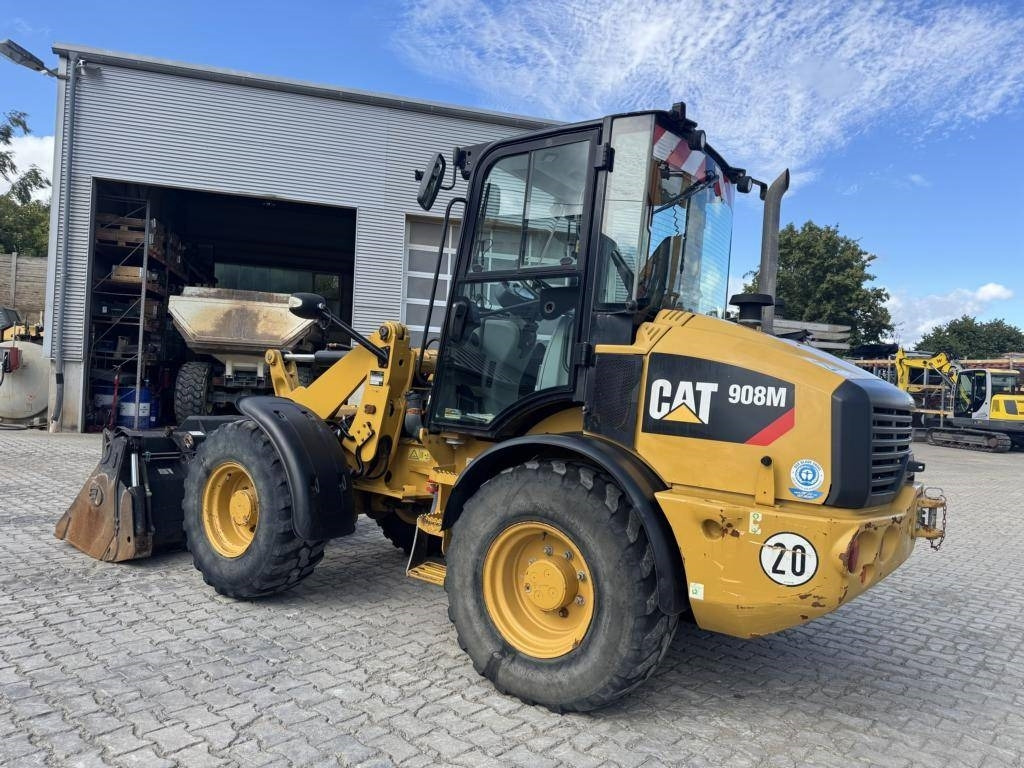 CAT 908M mit Klappschaufe und Palletengabeln - Gummihjulslæsser: billede 2 CAT 908M mit Klappschaufe und Palletengabeln - Gummihjulslæsser: billede 2