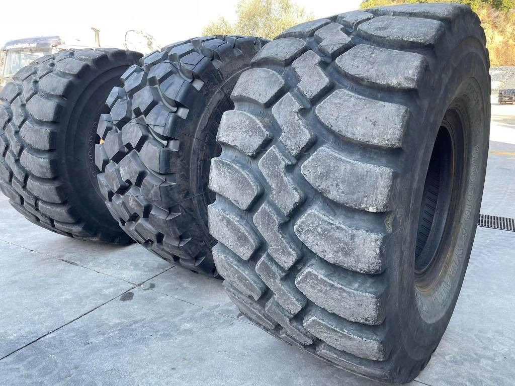 CAT 982M - Gummihjulslæsser: billede 1 CAT 982M - Gummihjulslæsser: billede 1