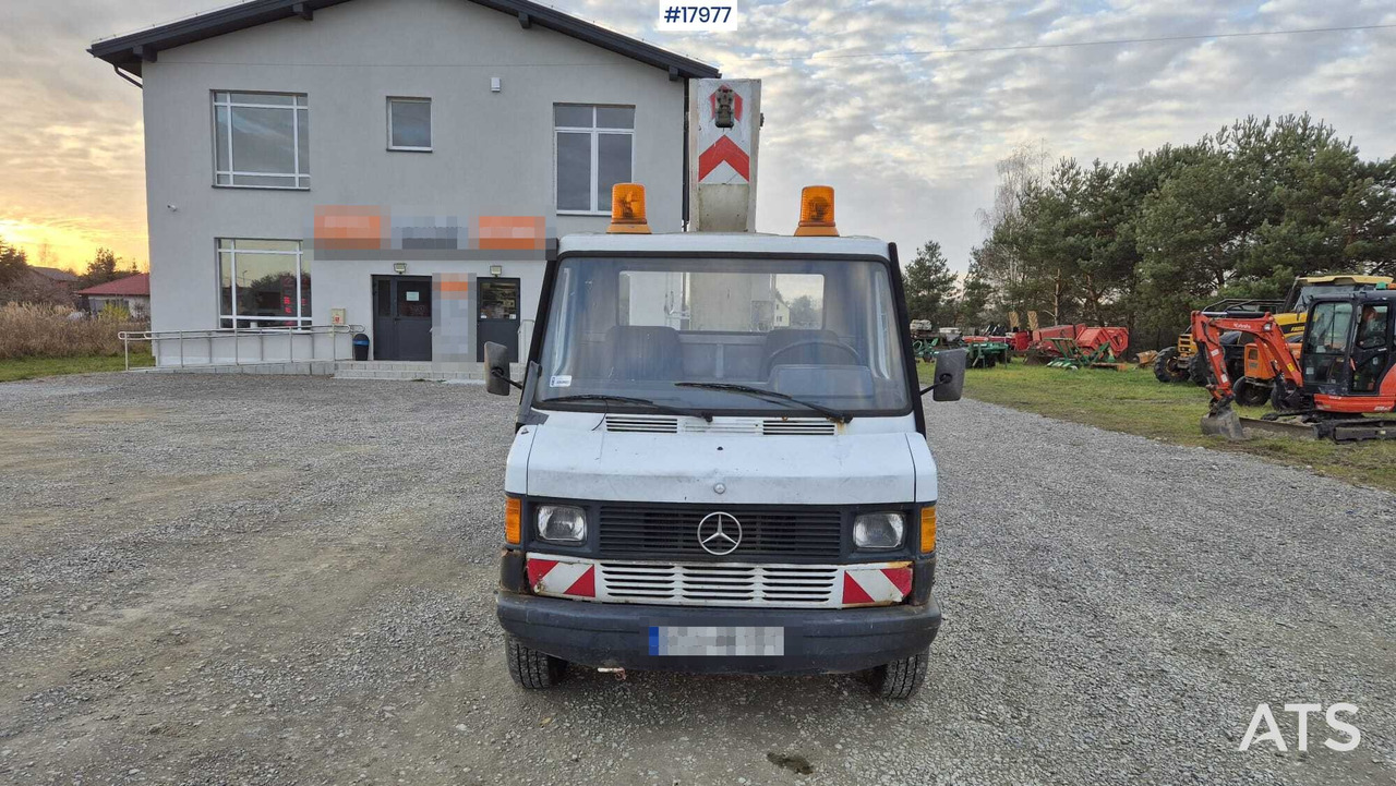 BRONTO SKYLIFT basket lift on Mercedes-Benz 308D chassis (1992) - Lastbil med mandskabslift: billede 2 BRONTO SKYLIFT basket lift on Mercedes-Benz 308D chassis (1992) - Lastbil med mandskabslift: billede 2