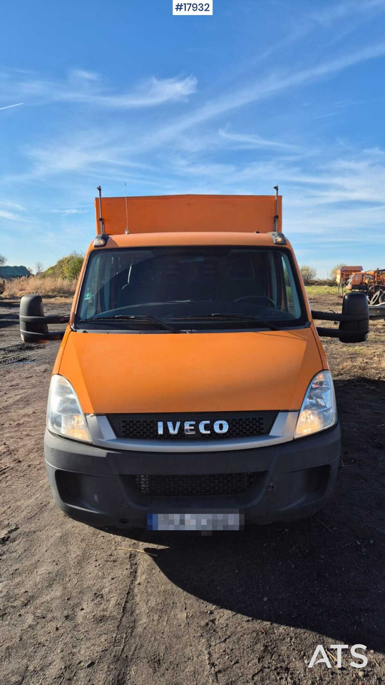 IVECO 35S14D double cab with box body (2011) - Varebil med presenning, Mandskabsbil: billede 4 IVECO 35S14D double cab with box body (2011) - Varebil med presenning, Mandskabsbil: billede 4