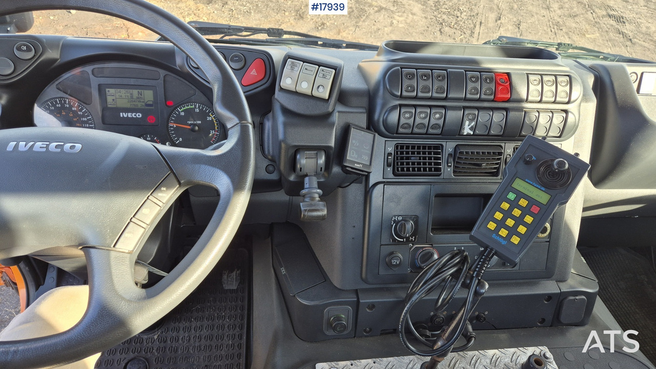 Tipvogn lastbil Tipper/sand spreader IVECO TRAKKER 410 6x4 (2008): billede 17