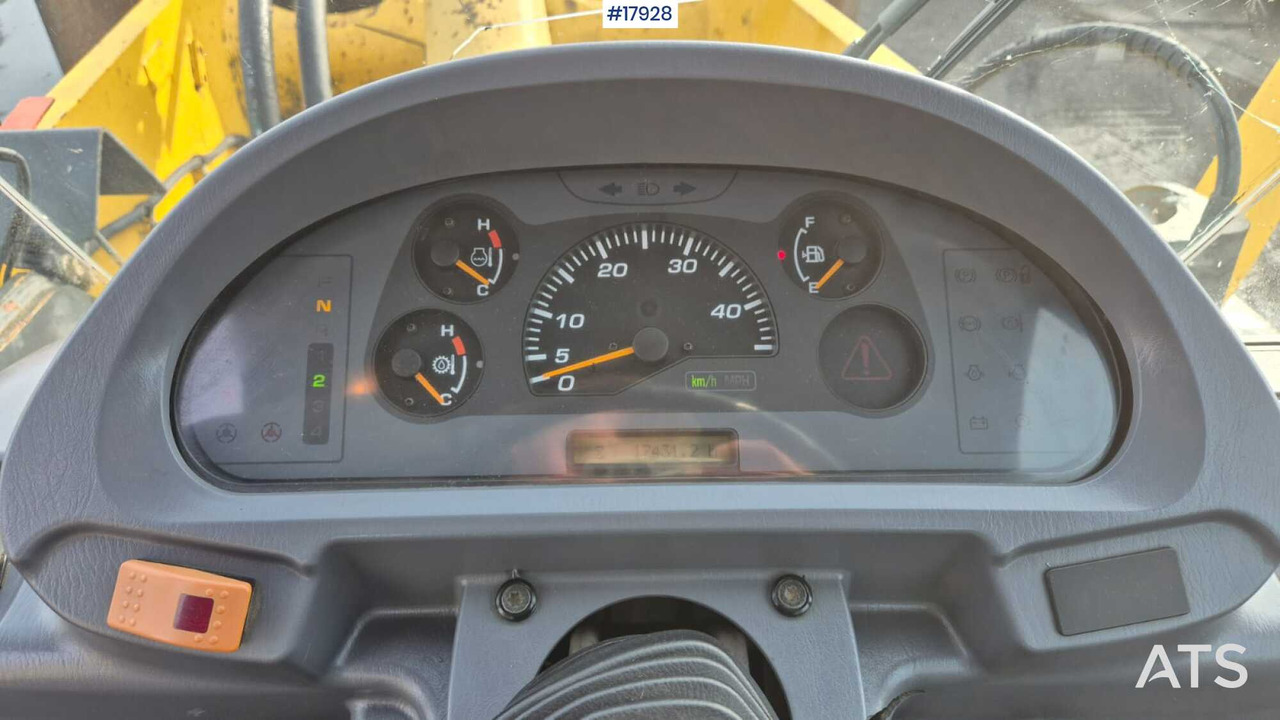 Gummihjulslæsser Wheel loader KOMATSU WA320-5H (2005): billede 18