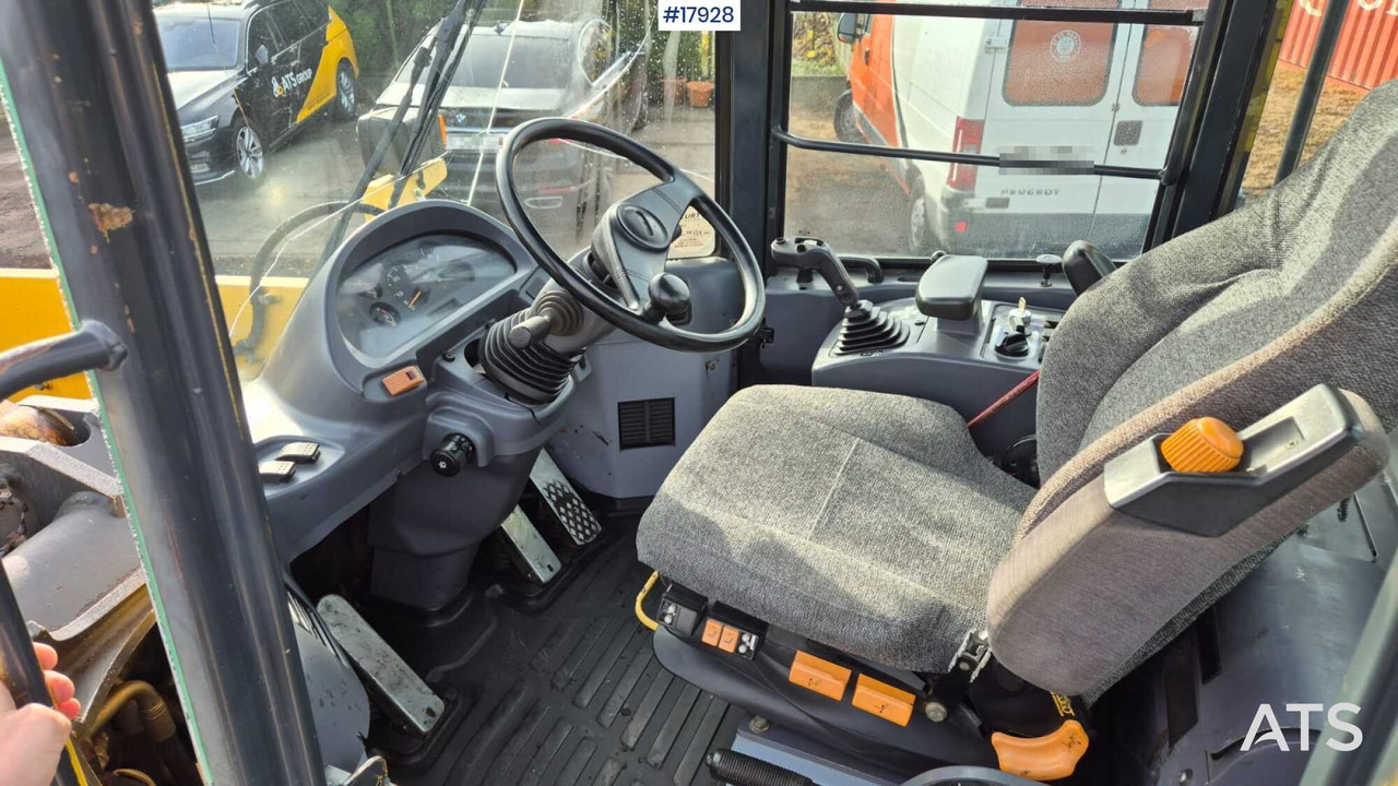 Gummihjulslæsser Wheel loader KOMATSU WA320-5H (2005): billede 14