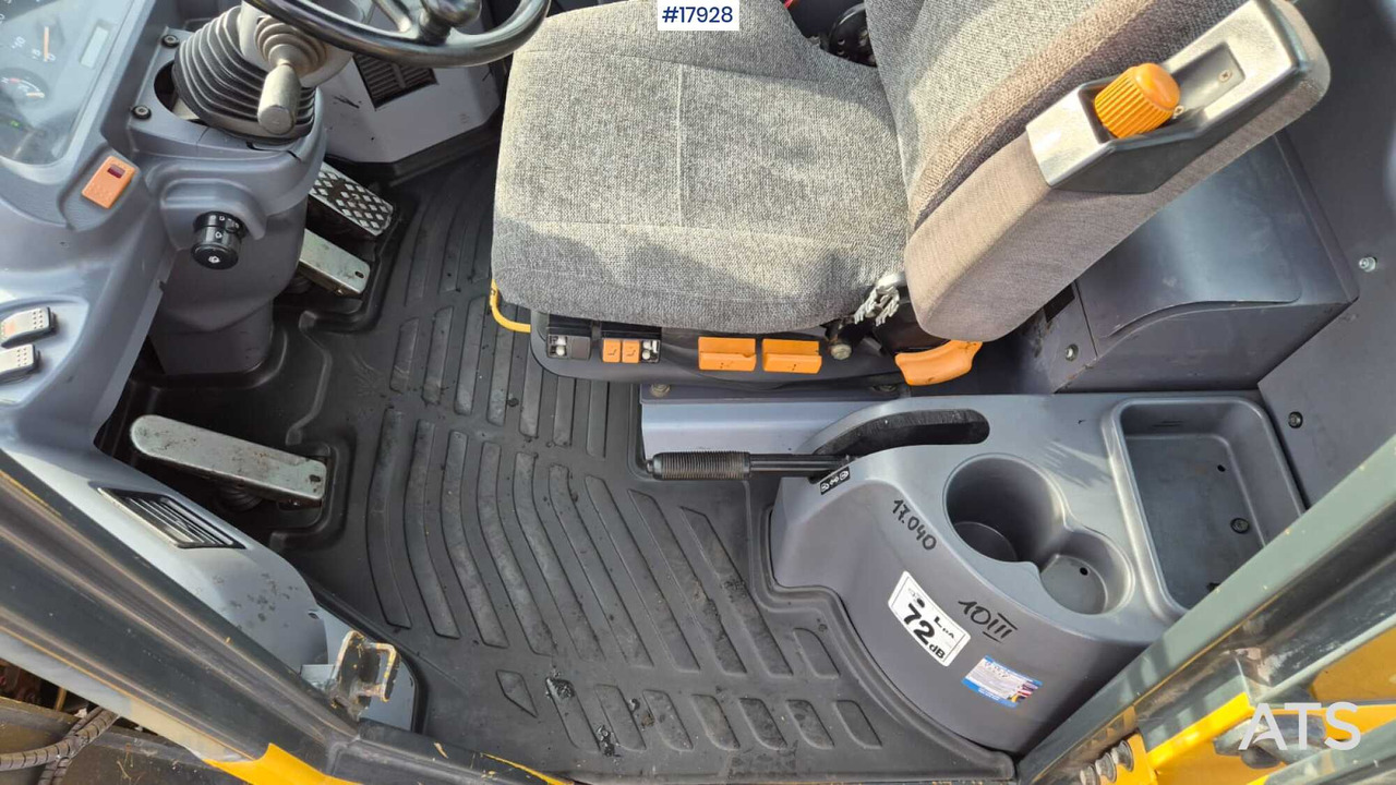 Gummihjulslæsser Wheel loader KOMATSU WA320-5H (2005): billede 16