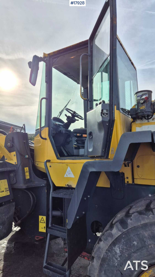 Gummihjulslæsser Wheel loader KOMATSU WA320-5H (2005): billede 12