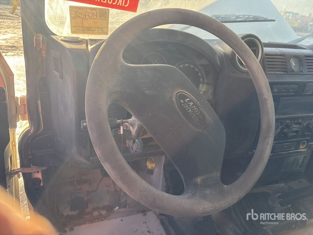 2010 Land Rover Defender (Inoperable) SUV - SUV: billede 5 2010 Land Rover Defender (Inoperable) SUV - SUV: billede 5