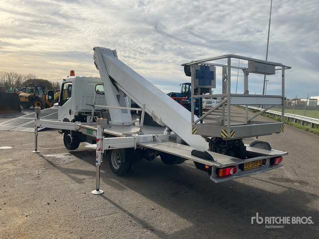 2015 Nissan Cabstar 2015 Palfinger P260B 230 kg Str ... Boom Truck - Lastbil med mandskabslift: billede 3 2015 Nissan Cabstar 2015 Palfinger P260B 230 kg Str ... Boom Truck - Lastbil med mandskabslift: billede 3