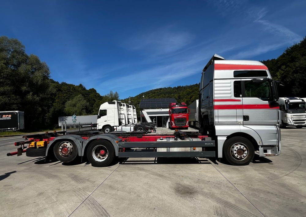 Leje en  MAN TGX 18.480 // Euro 5 // 6x2 // BDF // Cały na poduszkach // Automat // MAN TGX 18.480 // Euro 5 // 6x2 // BDF // Cały na poduszkach // Automat //: billede 6