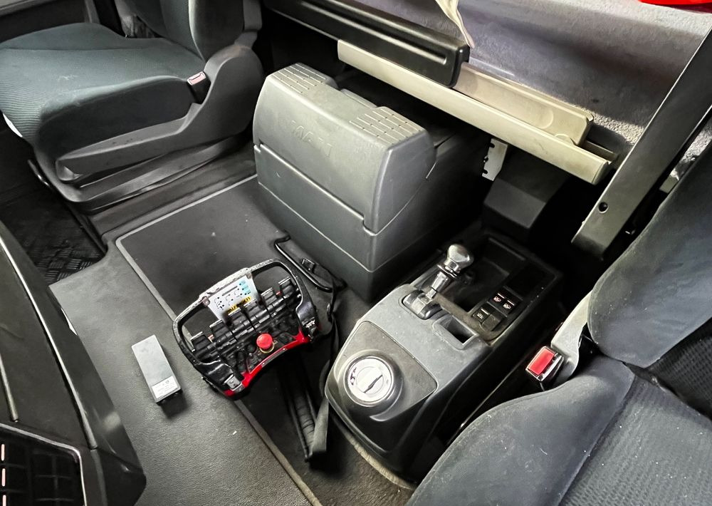 Lastbil med lad, Lastbil med kran MAN TGX 26.440 // 2009 // Palfinger PK 12001EH Radio // Oś skrętna i podnoszona //: billede 18 Lastbil med lad, Lastbil med kran MAN TGX 26.440 // 2009 // Palfinger PK 12001EH Radio // Oś skrętna i podnoszona //: billede 18