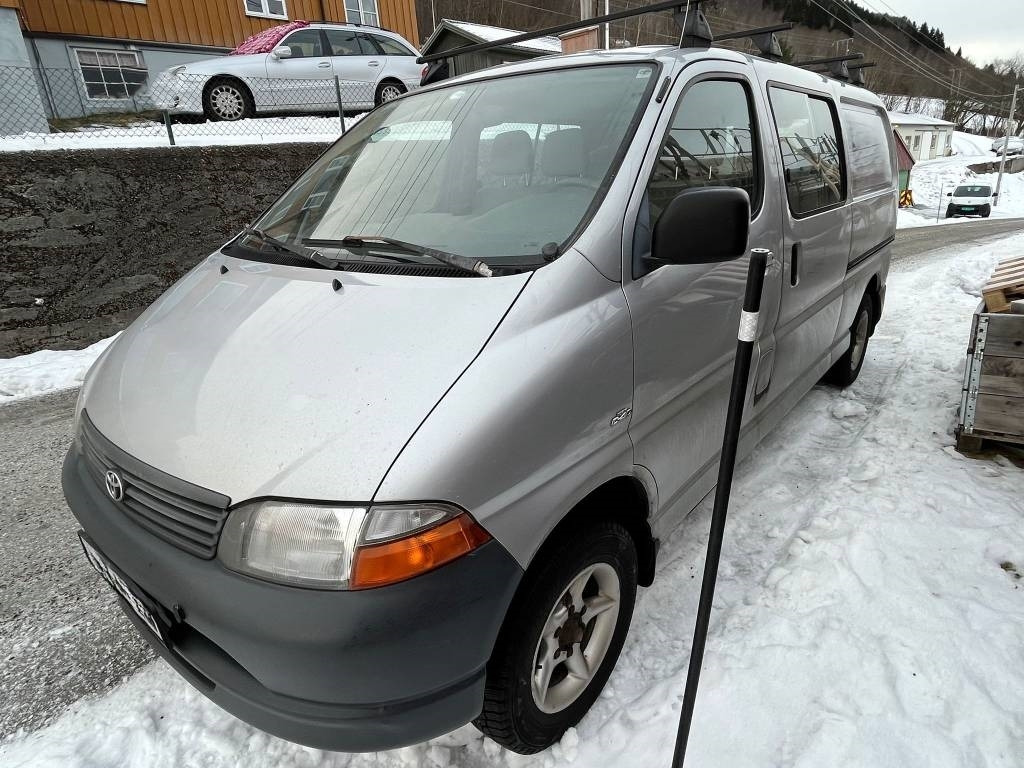 Toyota Hiace 4x4 kombi 6 seat - Øvrig maskin: billede 2 Toyota Hiace 4x4 kombi 6 seat - Øvrig maskin: billede 2
