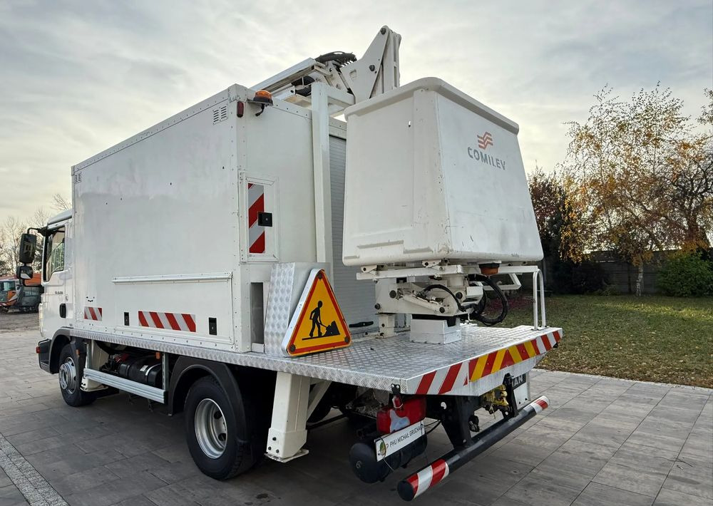 MAN TGL 12.250 - Lastbil med mandskabslift: billede 3 MAN TGL 12.250 - Lastbil med mandskabslift: billede 3