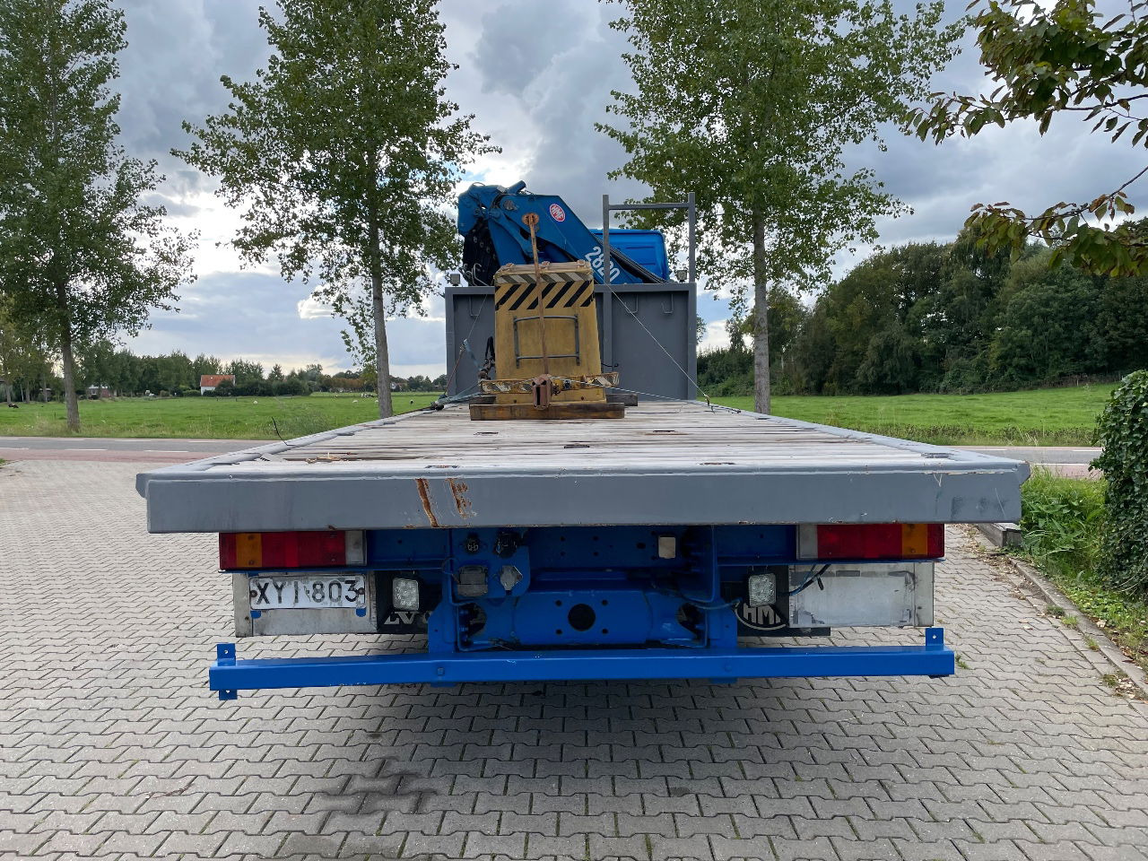 Volvo FH 16 FH16 420 with HMF 2820 crane with jib and front stamps Very Good Condition - Lastbil med kran: billede 4 Volvo FH 16 FH16 420 with HMF 2820 crane with jib and front stamps Very Good Condition - Lastbil med kran: billede 4