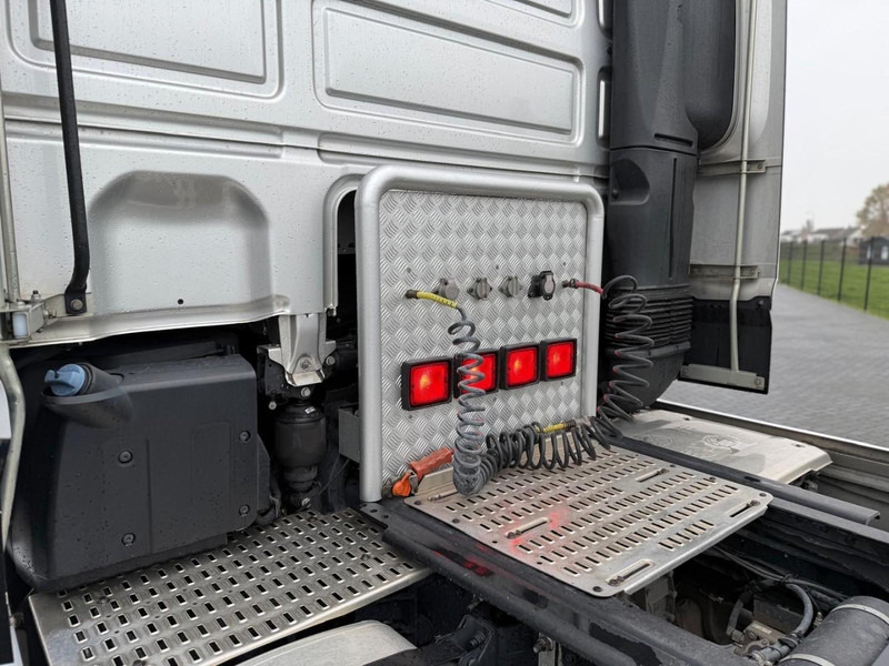 Trækker DAF XF 530 FTS RETARDER, SPECIAL INTERIOR, TOP CONDITION, DUTCH TRUCK, 530.: billede 12 Trækker DAF XF 530 FTS RETARDER, SPECIAL INTERIOR, TOP CONDITION, DUTCH TRUCK, 530.: billede 12