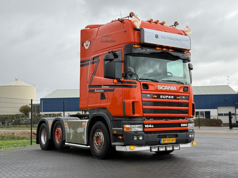 Scania R 164 GA 6X2/4 NA 580 SHOW TRUCK, GESTUURDE VOORLOPER, COMPLEET, TOP. - Trækker: billede 1 Scania R 164 GA 6X2/4 NA 580 SHOW TRUCK, GESTUURDE VOORLOPER, COMPLEET, TOP. - Trækker: billede 1