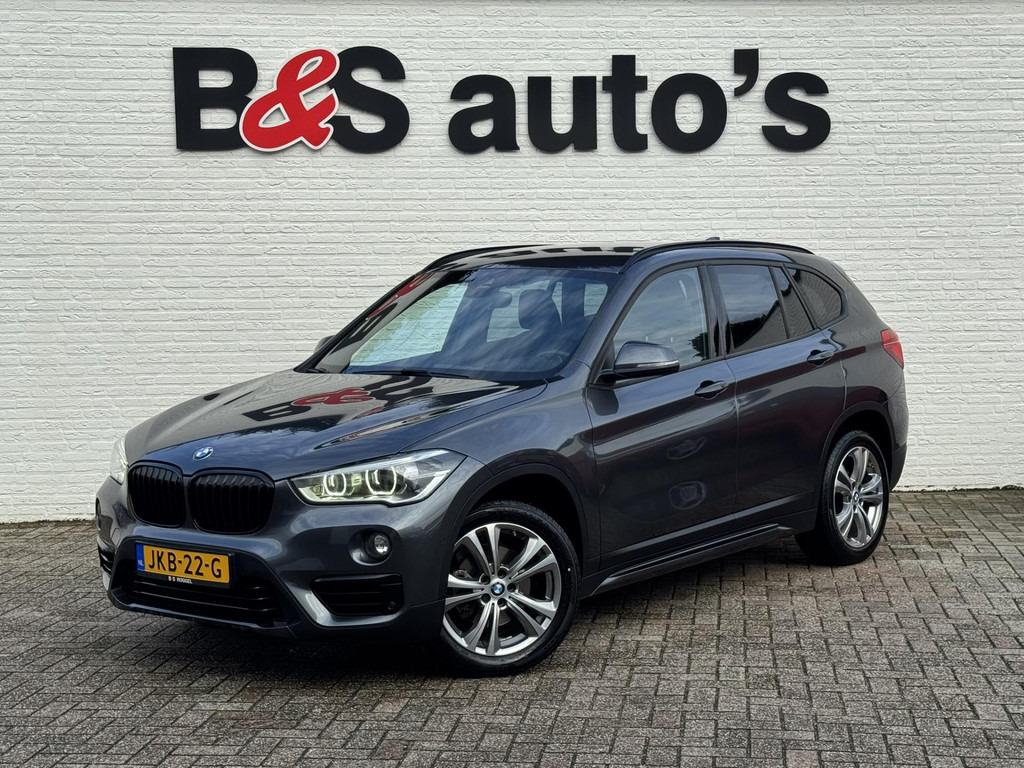 BMW X1-SDrive18i High Executive Automaat Cruise control Climate control Stoelverwarming Navigatie Full LED Head-up display Camera - SUV: billede 1 BMW X1-SDrive18i High Executive Automaat Cruise control Climate control Stoelverwarming Navigatie Full LED Head-up display Camera - SUV: billede 1