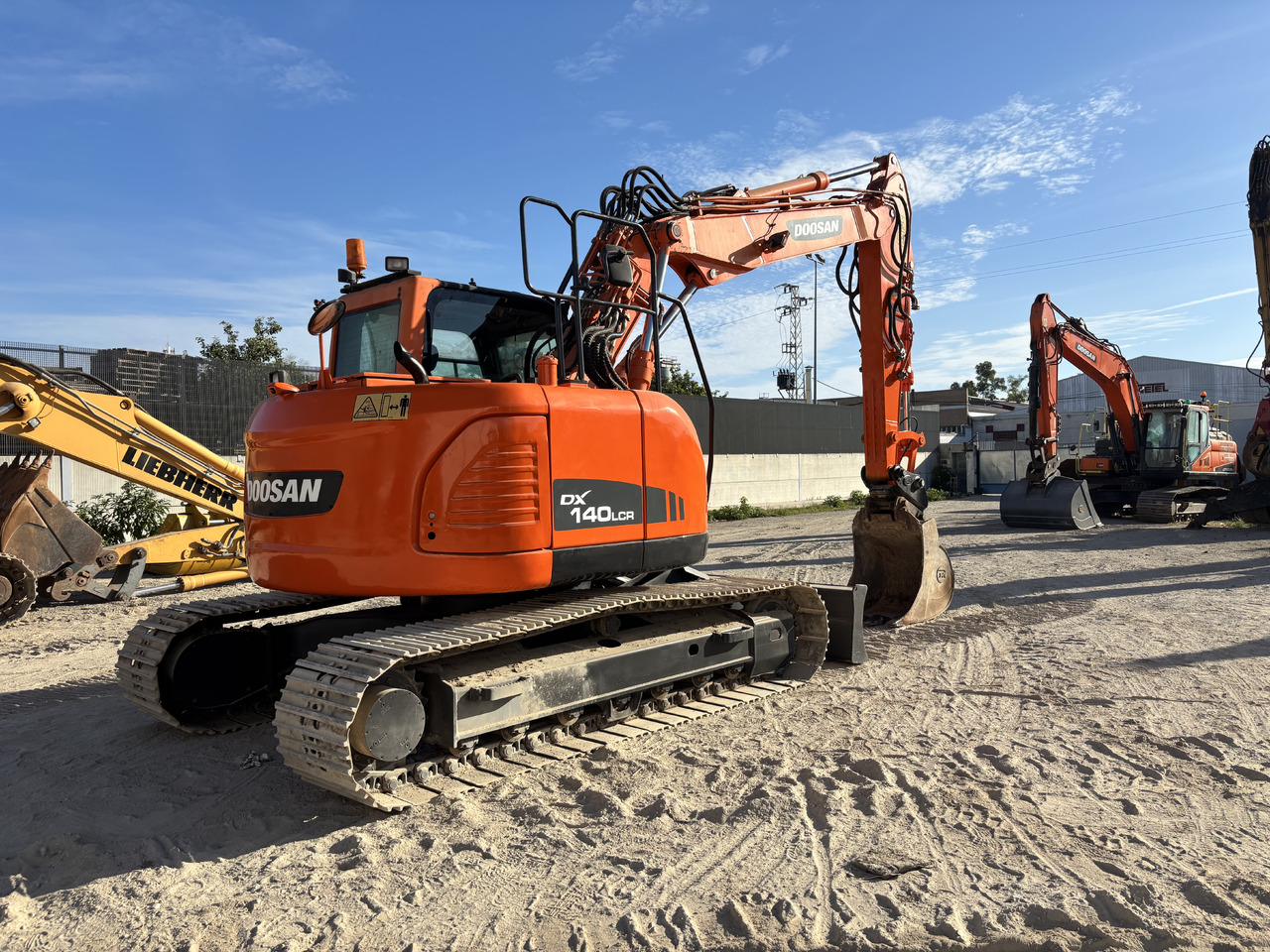 DOOSAN DX140-3 - Bæltegravemaskine: billede 5 DOOSAN DX140-3 - Bæltegravemaskine: billede 5