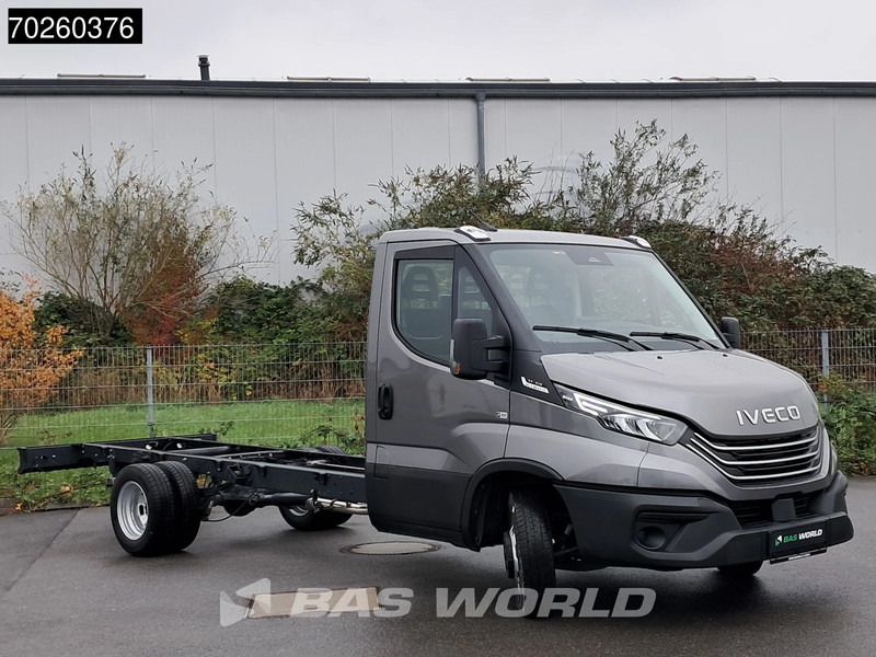 Iveco Daily 35C21 Neu! 3.0L 2025-Modell Automatik 210PS Radstand 410 Fahrgestell Doppelbereifung LED ACC Klima Euro6 Chassis A/C - Varebil: billede 2 Iveco Daily 35C21 Neu! 3.0L 2025-Modell Automatik 210PS Radstand 410 Fahrgestell Doppelbereifung LED ACC Klima Euro6 Chassis A/C - Varebil: billede 2