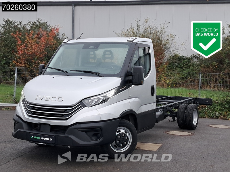 Iveco Daily 35C21 Neu! 3.0L 2025-Modell Automatik 210PS Radstand 410 Fahrgestell Doppelbereifung LED ACC Klima Euro6 Chassis A/C - Varebil: billede 1 Iveco Daily 35C21 Neu! 3.0L 2025-Modell Automatik 210PS Radstand 410 Fahrgestell Doppelbereifung LED ACC Klima Euro6 Chassis A/C - Varebil: billede 1