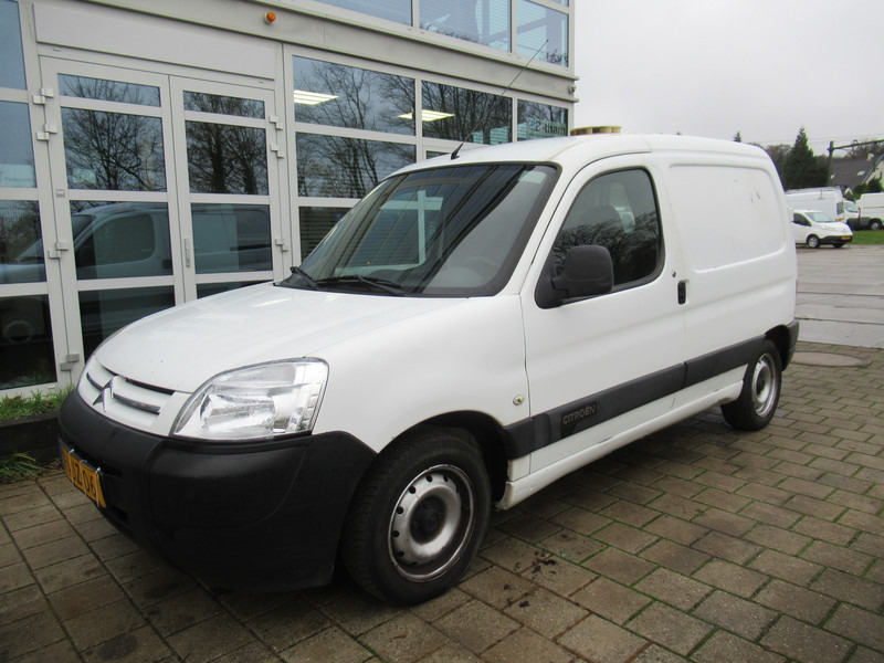 Citroën Berlingo 1.6 HDI 66KW 600 First AHK Schuifdeur - Små varebil: billede 4 Citroën Berlingo 1.6 HDI 66KW 600 First AHK Schuifdeur - Små varebil: billede 4