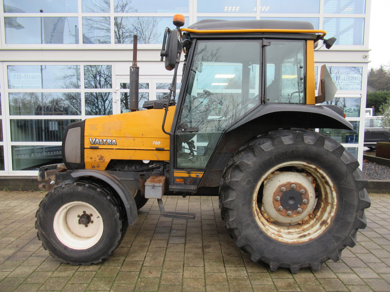 Valtra 700 4x2 VALMET - Traktor: billede 3 Valtra 700 4x2 VALMET - Traktor: billede 3