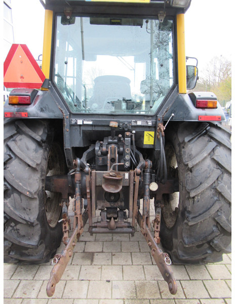 Traktor Valtra A75 4x2 + Fronthef VALMET: billede 6