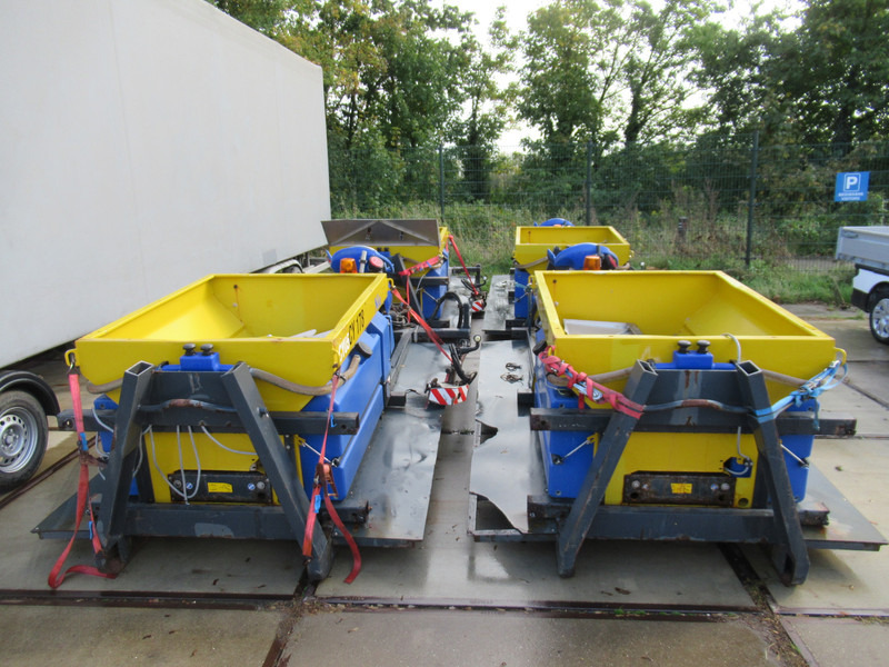 Schmidt Stratos B08L-27 PCLN-350 0,8M3 + 350L ROTO-power Hook Haak Salzstreuer Saltspreader - Varebil: billede 3 Schmidt Stratos B08L-27 PCLN-350 0,8M3 + 350L ROTO-power Hook Haak Salzstreuer Saltspreader - Varebil: billede 3