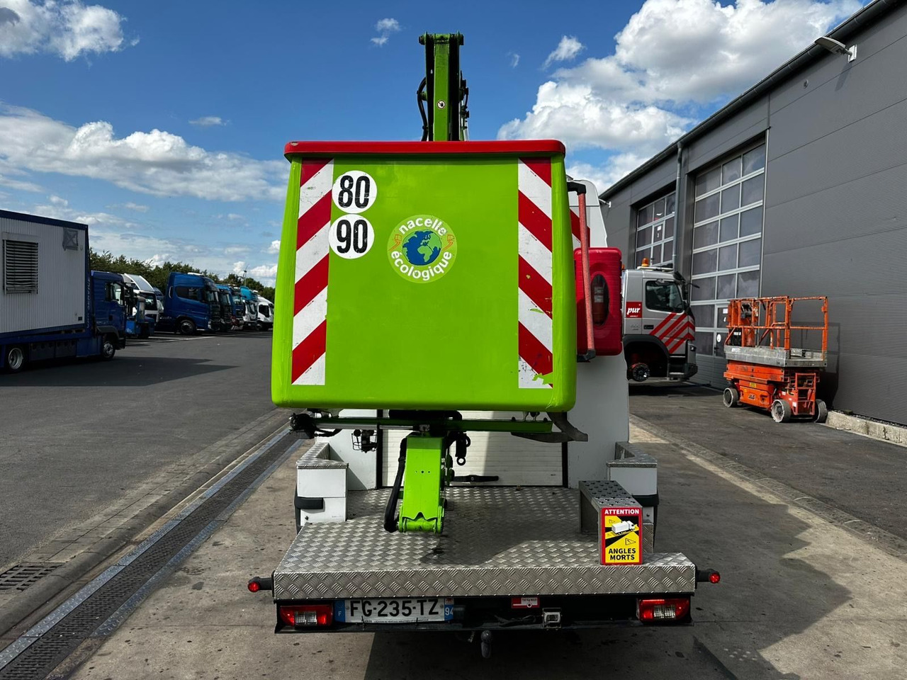 Iveco Daily 50C18 Hi-Matic/17m/Euro6/2-Punkt - Lastbil med mandskabslift: billede 4 Iveco Daily 50C18 Hi-Matic/17m/Euro6/2-Punkt - Lastbil med mandskabslift: billede 4