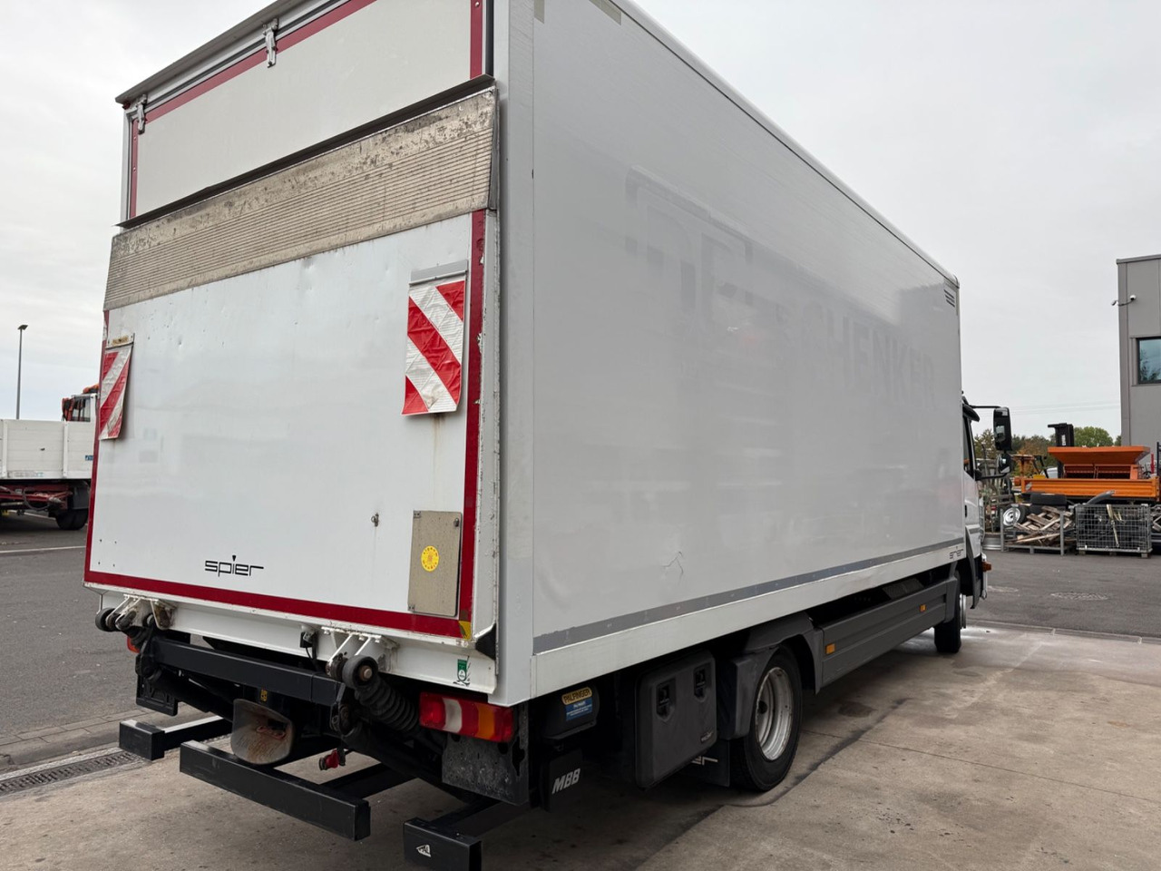 Mercedes-Benz Atego 3 4x2 821 4x2 LBW / Ahk. / Palfinger / 6m - Lastbil varevogn: billede 4 Mercedes-Benz Atego 3 4x2 821 4x2 LBW / Ahk. / Palfinger / 6m - Lastbil varevogn: billede 4