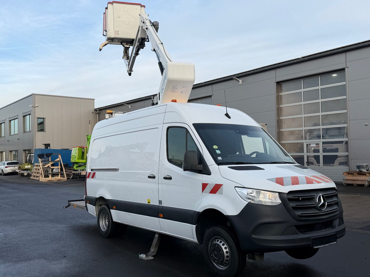 Mercedes-Benz Sprinter 516 CDI 15m/2-Punkt/Tüv neu/265kg - Lastbil med mandskabslift: billede 1 Mercedes-Benz Sprinter 516 CDI 15m/2-Punkt/Tüv neu/265kg - Lastbil med mandskabslift: billede 1