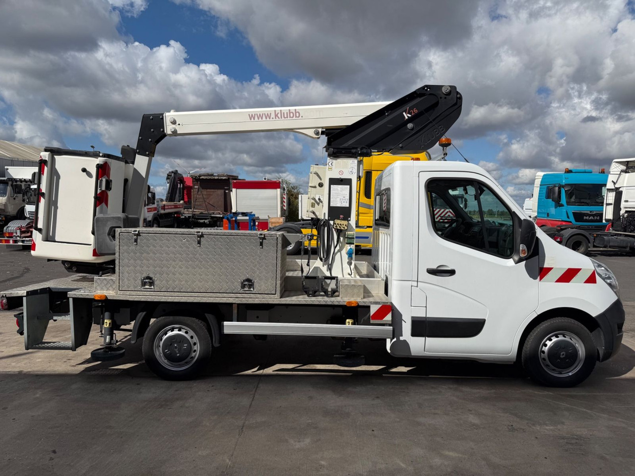 Renault Master III Steiger Klubb K26 / 11,2m / 200Kg - Lastbil med mandskabslift: billede 4 Renault Master III Steiger Klubb K26 / 11,2m / 200Kg - Lastbil med mandskabslift: billede 4