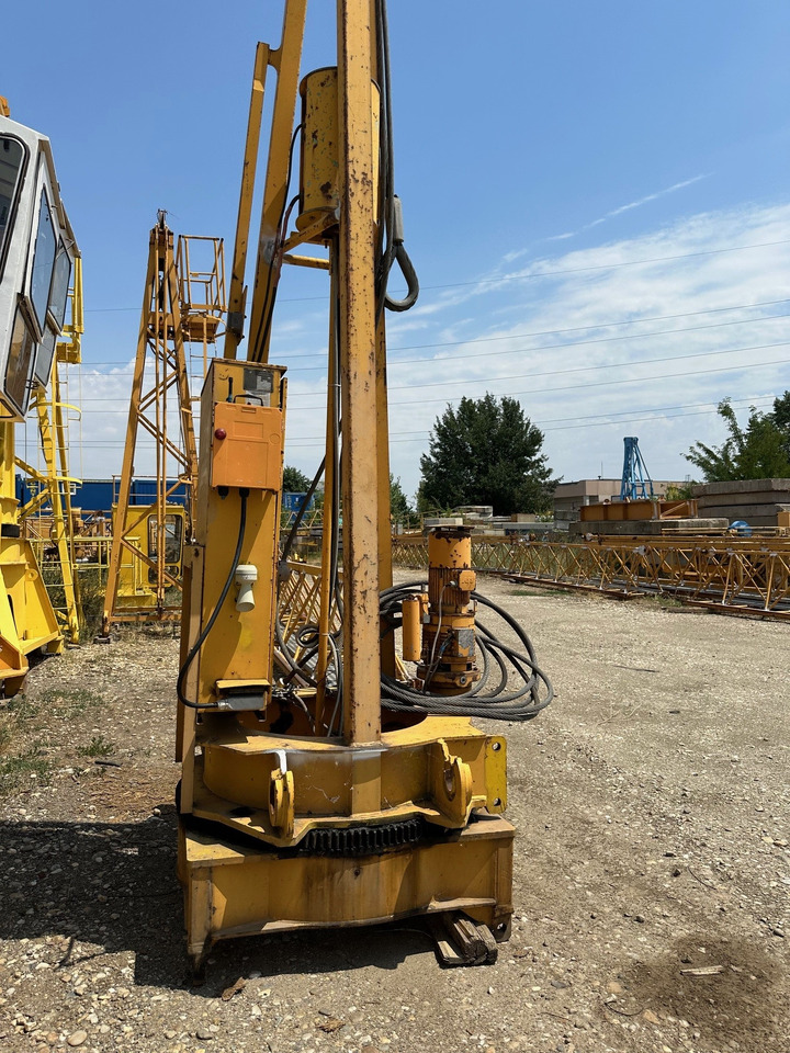 LIEBHERR 30 LC with chassis - Tårnkran: billede 1 LIEBHERR 30 LC with chassis - Tårnkran: billede 1