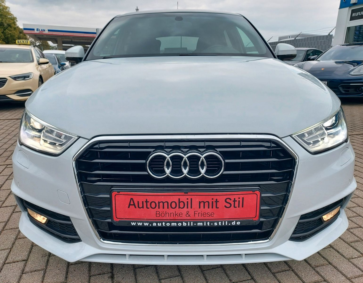 Audi A1 Sportback sport S-Line Pano Bose Xenon DAB - Sedan: billede 4 Audi A1 Sportback sport S-Line Pano Bose Xenon DAB - Sedan: billede 4