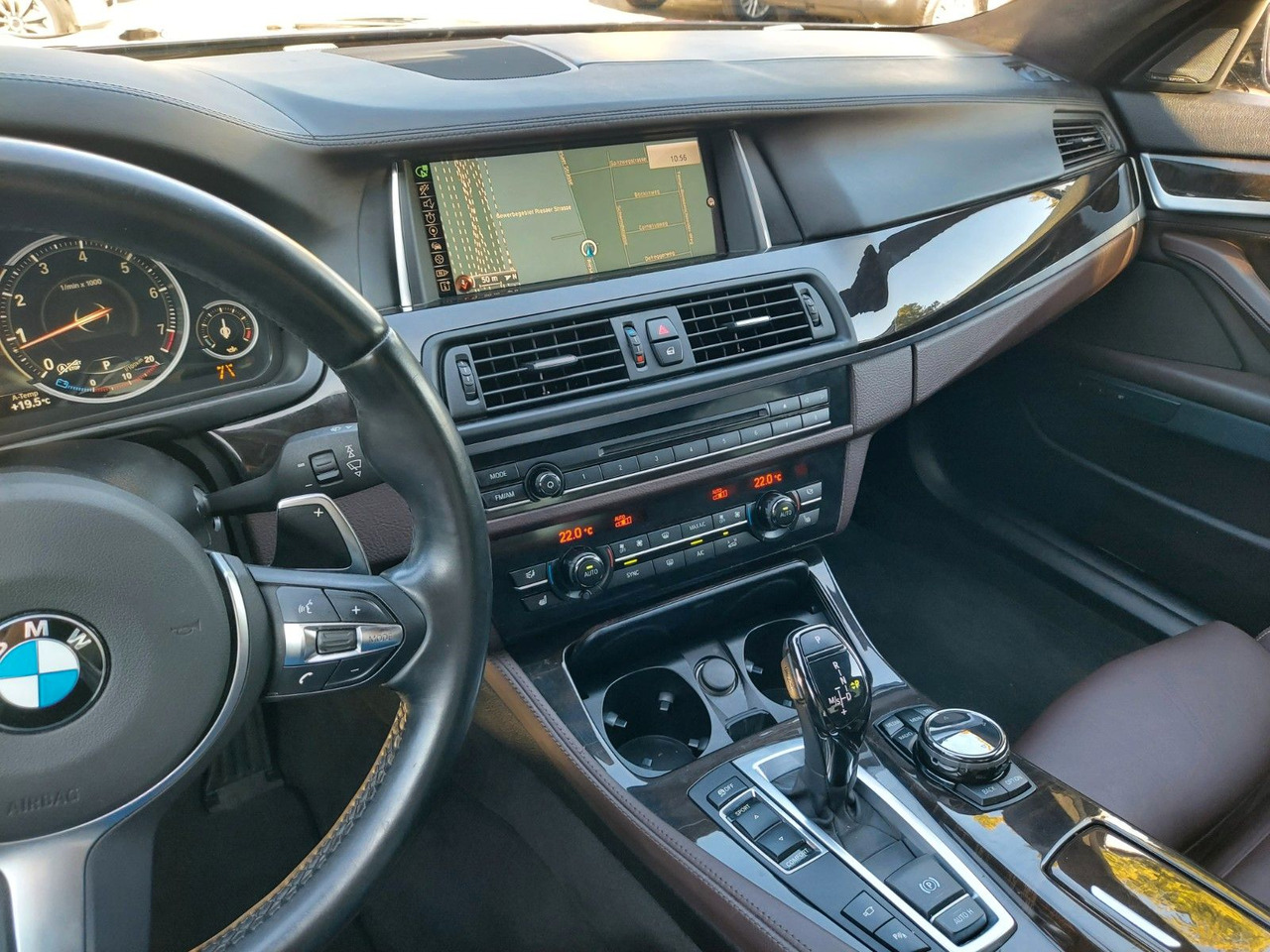 Sedan BMW 550i Limousine Autom. M-Sport HUD Glasdach H&K: billede 11